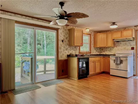 Kitchen - 271 Corrotoman Dr, Lancaster, VA 22503 photo 2 of 2