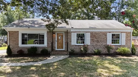 6424 Moon Ln, North Chesterfield, VA 23234