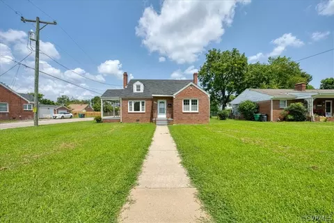 502 Lyons Ave, Colonial Heights, VA 23834