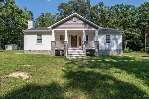 15801 Harrowgate Rd, Chester, VA 23831