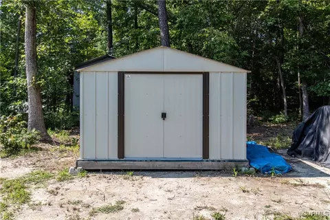 15801 Harrowgate Rd, Chester, VA 23831 photo 22