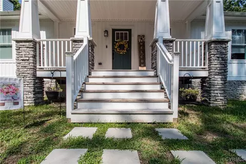 15801 Harrowgate Rd, Chester, VA 23831 photo 3