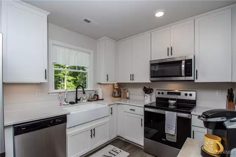 15801 Harrowgate Rd, Chester, VA 23831 photo 5