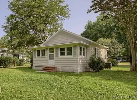 7697 Guinea Rd, Hayes, VA 23072