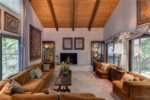 121 Underwood Rd, Williamsburg, VA 23185