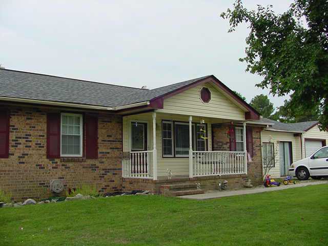 25615 Tanglewood Dr, Petersburg, VA 23803 photo 1