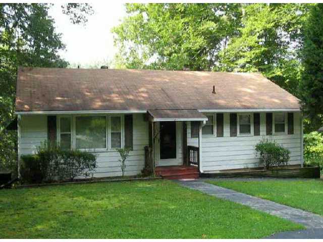 6756 Lakeshore Dr, Quinton, VA 23141 photo 1