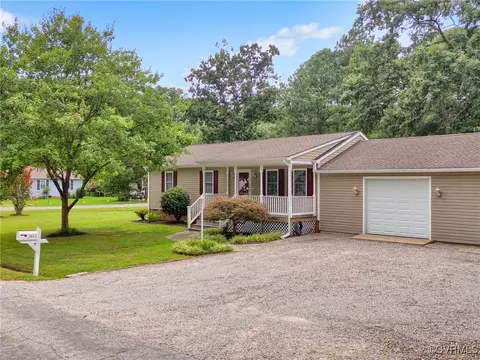 3413 Julep Dr, Ettrick, VA 23834