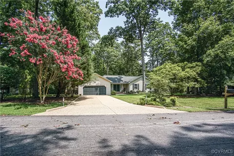 100 Loxley Ln, Williamsburg, VA 23185