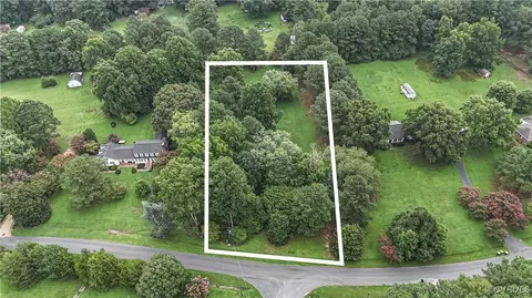 211 Elmwood Ln, Williamsburg, VA 23188