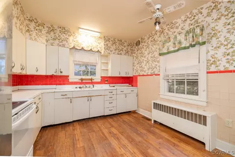 Kitchen - 225 E 6th Ave, Kenbridge, VA 23944 photo 2 of 2