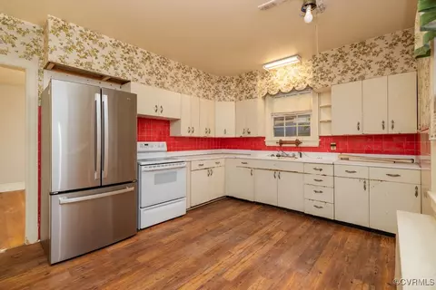 Kitchen - 225 E 6th Ave, Kenbridge, VA 23944 photo 1 of 2