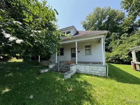 709 E Third St, Farmville, VA 23901