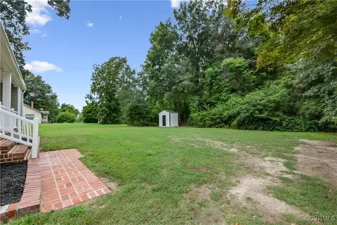 Exterior - 5748 Warwick Rd, Richmond, VA 23224 photo 9 of 11