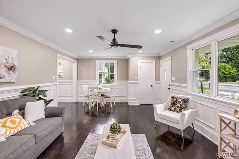 Living - 5748 Warwick Rd, Richmond, VA 23224 photo 4 of 4