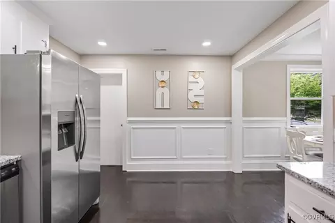 Entry Way - 5748 Warwick Rd, Richmond, VA 23224 photo 2 of 4