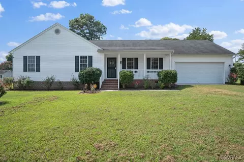 4824 Woodstream Dr, North Dinwiddie, VA 23803