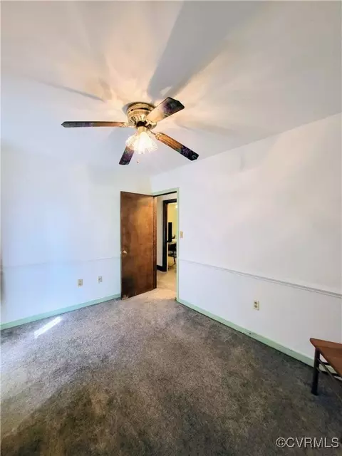 Bedroom - 11231 Eagle Point Rd, Chester, VA 23831 photo 3 of 6