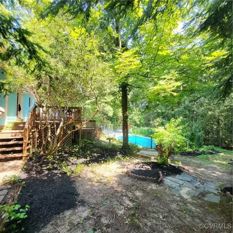 Exterior - 11231 Eagle Point Rd, Chester, VA 23831 photo 7 of 12