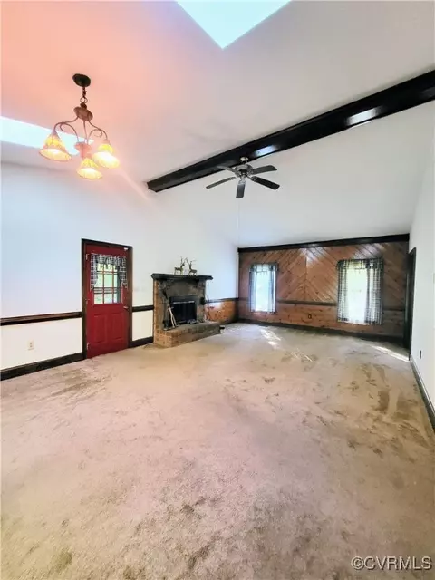 Living - 11231 Eagle Point Rd, Chester, VA 23831 photo 2 of 3