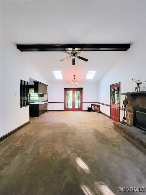 Living - 11231 Eagle Point Rd, Chester, VA 23831 photo 3 of 3