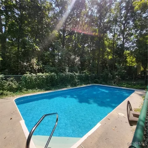 Exterior - 11231 Eagle Point Rd, Chester, VA 23831 photo 10 of 12