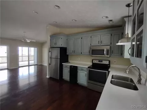 Kitchen - 39 Leaping Llama Ln, Mobjack, VA 23056 photo 2 of 2