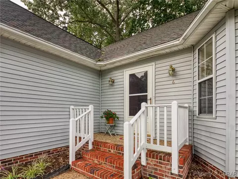 6 Ruth Cir, Hampton, VA 23666 photo 14