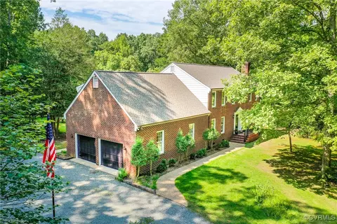 10100 N Donegal Rd, Midlothian, VA 23112