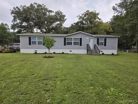 36 Rhode Island Ln, West Point, VA 23181