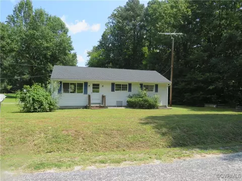 771 Berry Hl, Tappahannock, VA 22560