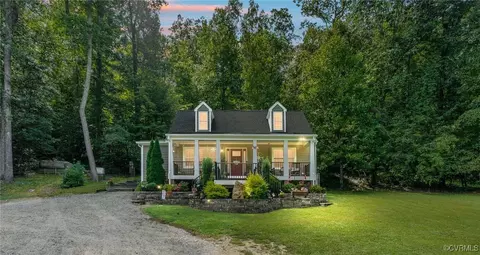 8446 Twin Cedar Ln, Mechanicsville, VA 23111