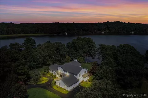 1365 Steamboat Ln, Heathsville, VA 22473