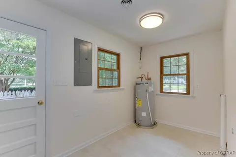 1421 Todds Ln, Hampton, VA 23666 photo 20