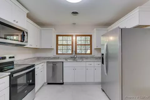 1421 Todds Ln, Hampton, VA 23666 photo 17