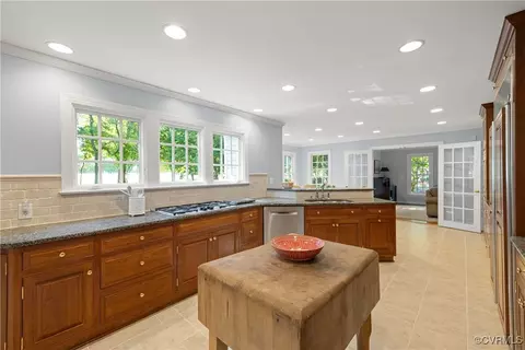 2410 Kentford Rd, Midlothian, VA 23113 photo 9