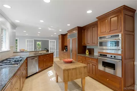 2410 Kentford Rd, Midlothian, VA 23113 photo 10