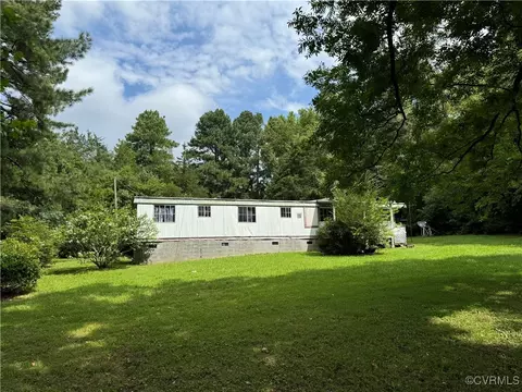 500 W 5th St, Chase City, VA 23924