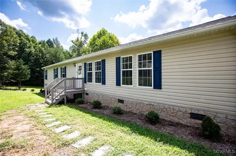 Exterior - 2800 Springfield Rd, Meherrin, VA 23954 photo 8 of 8