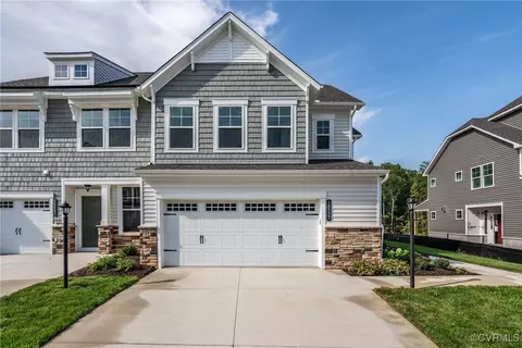 18622 Palisades Cove Ct, Moseley, VA 23120