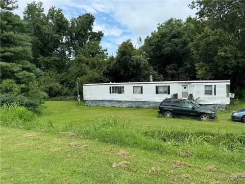 402 W 4th St, Chase City, VA 23924