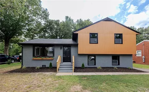 1206 W Roslyn Rd, Colonial Heights, VA 23834