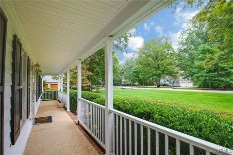 2360 Castlestone Rd, Midlothian, VA 23113 photo 4