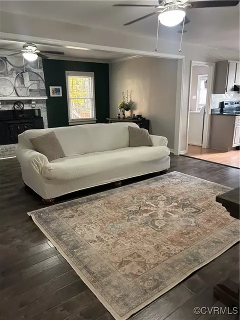 Living - 2811 Mcmanaway Dr, Midlothian, VA 23112 photo 1 of 2