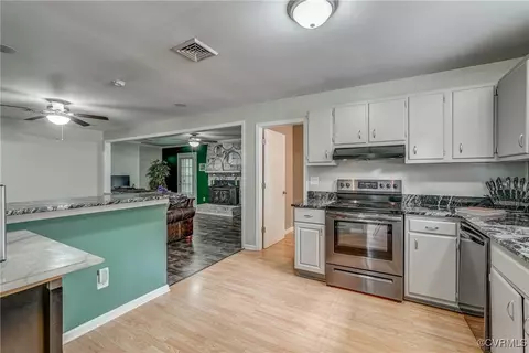 Kitchen - 2811 Mcmanaway Dr, Midlothian, VA 23112 photo 1 of 3