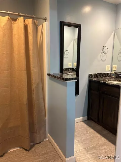 Bath - 2811 Mcmanaway Dr, Midlothian, VA 23112 photo 2 of 3
