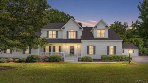 1929 Retreat Dr, Mechanicsville, VA 23111