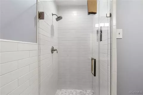 Bath - 10251 Apache Rd, Richmond, VA 23235 photo 2 of 5
