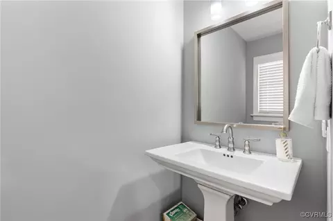 Bath - 10251 Apache Rd, Richmond, VA 23235 photo 3 of 5