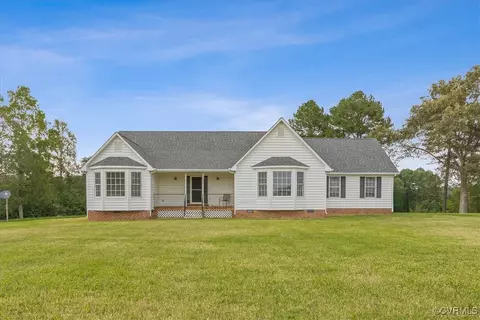 603 Lumbee Indian Rd, Millers Tavern, VA 23115